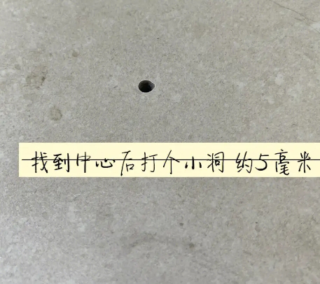 隆林瓷砖空鼓维修公司专业解答在瓷砖铺贴过程中，如果砂料搅拌不均匀，将会带来以下问题